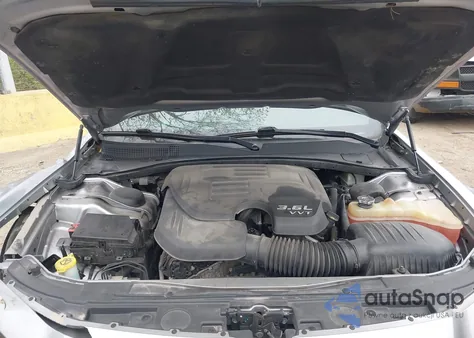 2016 Chrysler 300 300S z USA, uszkodzony, nr VIN 2C3CCAGG7GH152395